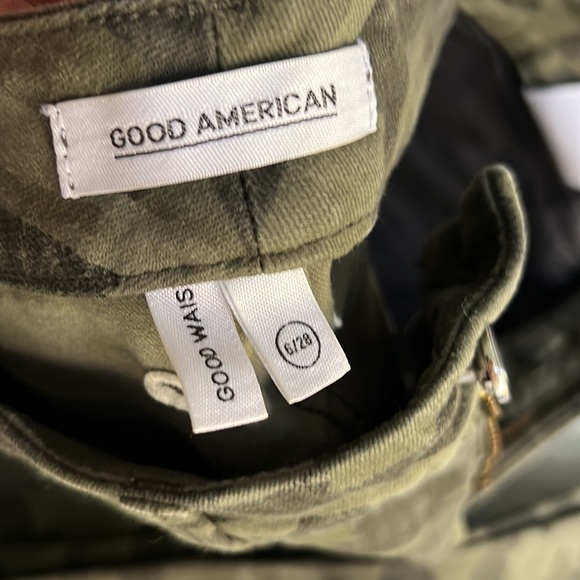 Good American Good Waist Camo Skinny Jeans - Picture 2 of 3